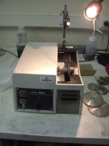 Mini tronçonneuse Struers